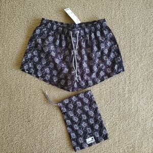 NWT Boardies swim trunks size Small